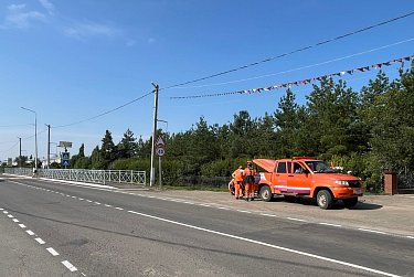 Асфальт, тротуары и свет